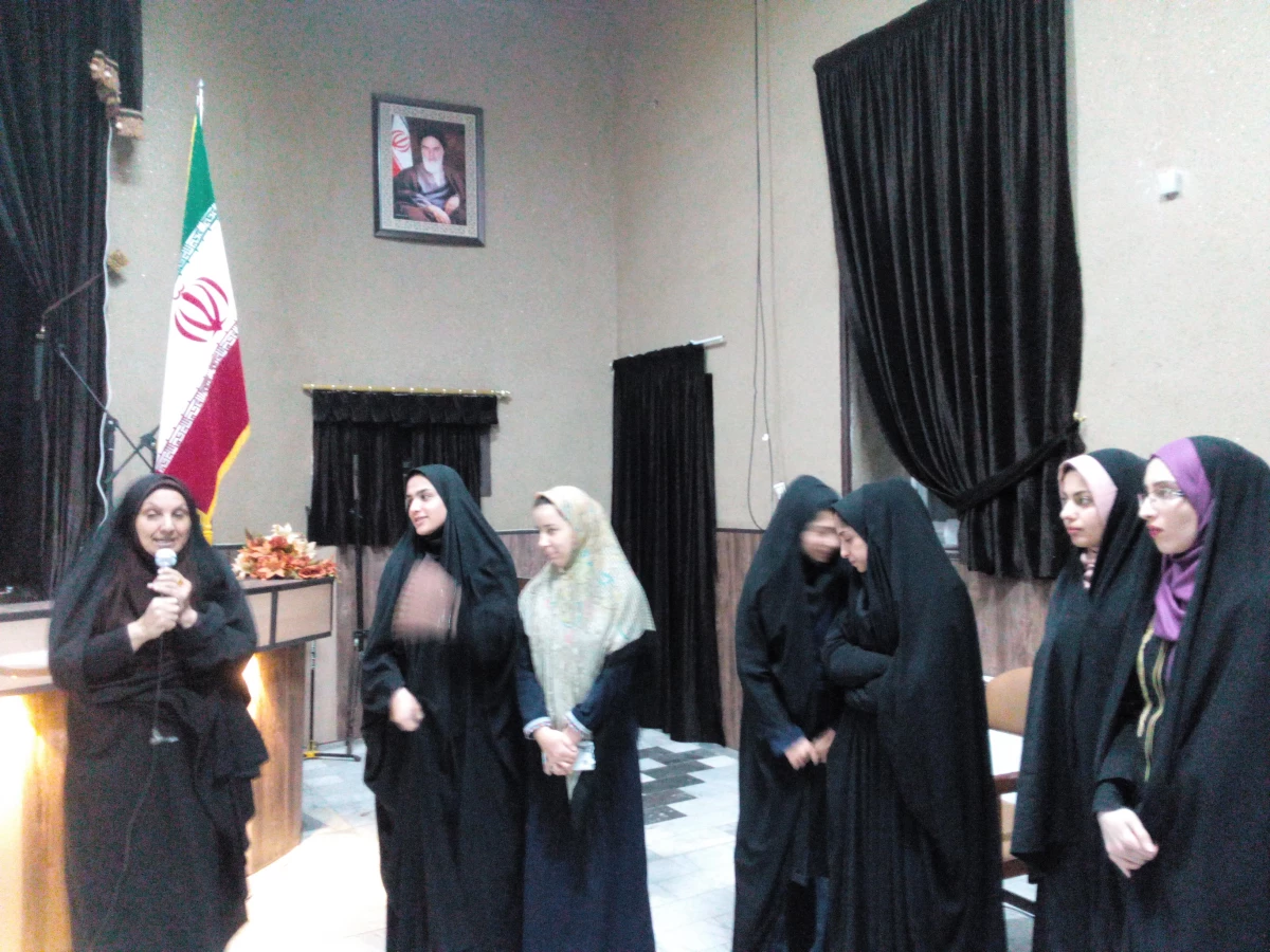 برگزاری نشست هم اندیشی دبیران انجمن های علمی، کانون های فرهنگی و شوراهای صنفی پردیس های استان 9