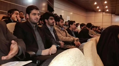 شرکت سرپرست دانشکاه فرهنگیان استان و جمعی از دانشجویان فعال پردیس آیت الله خامنه ای در همایش توسعه استان با ایده‎های جوانان