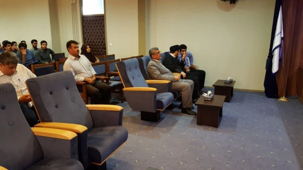 نشست صمیمی مدیرکل آموزش و پرورش استان با دانشجومعلّمان در شرف فارغ التحصیلی 3