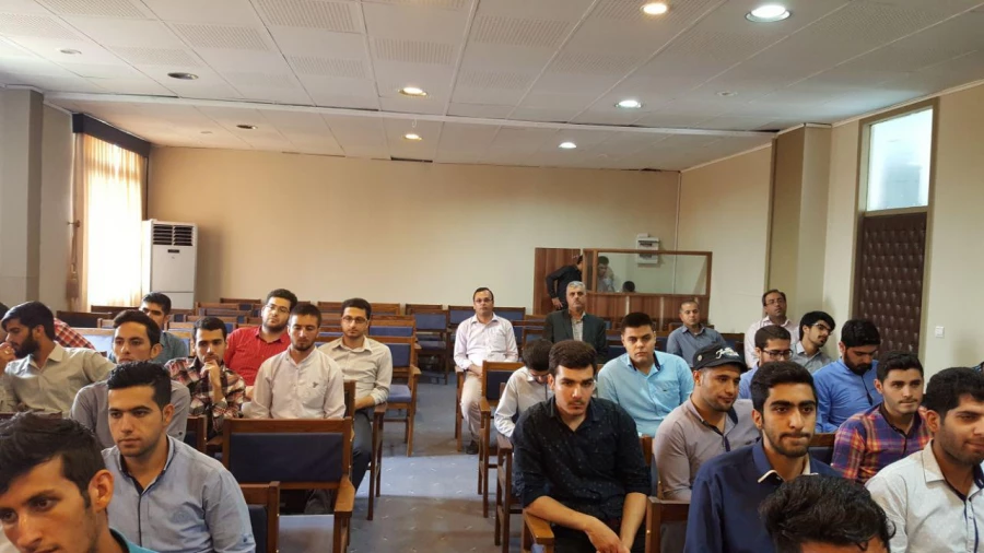 نشست صمیمی مدیرکل آموزش و پرورش استان با دانشجومعلّمان در شرف فارغ التحصیلی 5