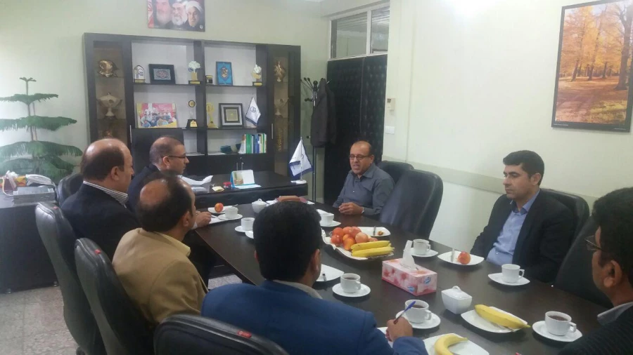 نشسست دوساعته مدیرعامل سرپرستی بانک تجارت استان با سرپرست دانشگاه 4