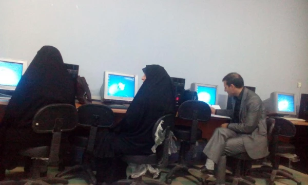 برگزاری  دوره بالندگی حرفه ای آموزش نرم افزار NVIVOبرای اعضای هیات علمی و مامورین محترم آموزشی 6