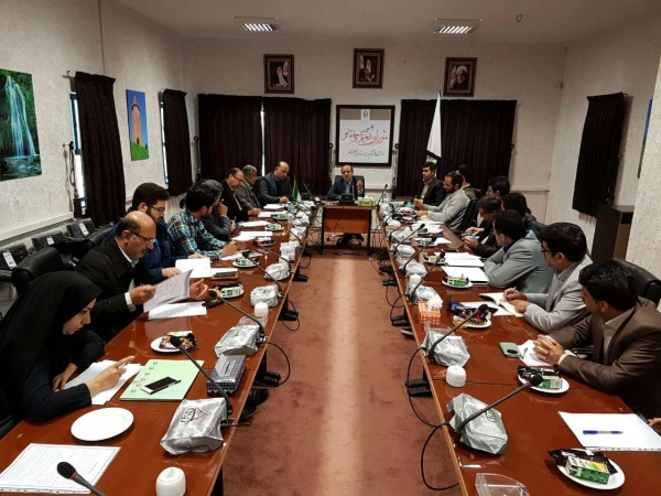 دکترمسعودی در شورای فرهنگی و اجتماعی استان عنوان کرد: 
شرایط جامعه کنونی و فضای مجازی را دست کم نگیریم. 4