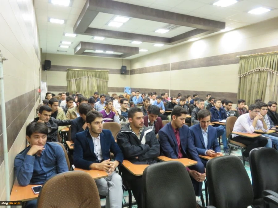 نشست هم اندیشی رئیس اداره آموزش و پژوهش مدیریت استانی با دانشجویان مرکز آموزش عالی شهیدبشهتی گنبدکاووس 3
