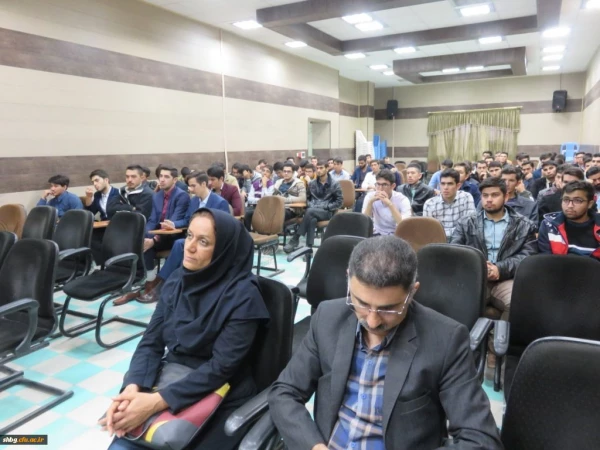 نشست هم اندیشی رئیس اداره آموزش و پژوهش مدیریت استانی با دانشجویان مرکز آموزش عالی شهیدبشهتی گنبدکاووس 6