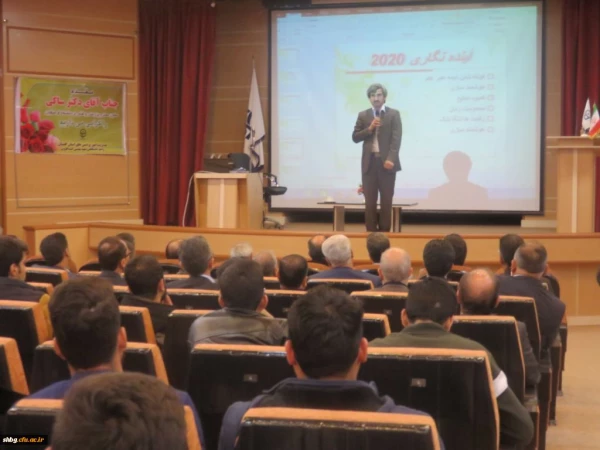 همایش بزرگداشت هفته پژوهش و تجلیل از پژوهشگران برتر استانی دانشگاه فرهنگیان با حضور دکتر ساکی برگزار شد. 13