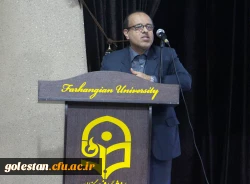 با حضور دکتر قنبری از برگزیدگان جشنواره فرهنگی و هنری تقدیر شد. 4