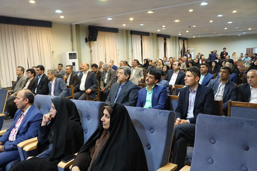 دکترمسعودی عنوان کرد: با افتخار اعلام می کنیم؛ در دوره سه و نیم سال اخیر بحمدالله، به لطف خداوند با استفاده از خرد جمعی و ظرفیت های برون سازمانی توانستیم موفیت های خوبی در ابعاد فرهنگی، عمرانی، رفاهی، آموزشی و پژوهشی کسب کنیم. 3