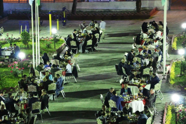 دکترمسعودی عنوان کرد: با افتخار اعلام می کنیم؛ در دوره سه و نیم سال اخیر بحمدالله، به لطف خداوند با استفاده از خرد جمعی و ظرفیت های برون سازمانی توانستیم موفیت های خوبی در ابعاد فرهنگی، عمرانی، رفاهی، آموزشی و پژوهشی کسب کنیم. 13