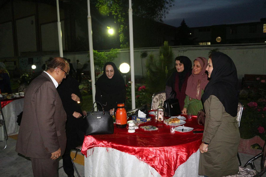 دکترمسعودی عنوان کرد: با افتخار اعلام می کنیم؛ در دوره سه و نیم سال اخیر بحمدالله، به لطف خداوند با استفاده از خرد جمعی و ظرفیت های برون سازمانی توانستیم موفیت های خوبی در ابعاد فرهنگی، عمرانی، رفاهی، آموزشی و پژوهشی کسب کنیم. 9