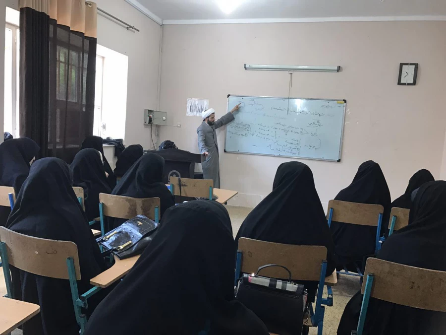 دوره آموزشی معارفی-عقیدتی کوتاه مدت نماز ویژه دانشجومعلمان ورودی های 92 در پردیس ها و واحد شهیدبهشتی گنبد کاووس آغاز گردید. 11