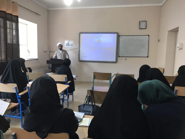 دوره آموزشی معارفی-عقیدتی کوتاه مدت نماز ویژه دانشجومعلمان ورودی های 92 در پردیس ها و واحد شهیدبهشتی گنبد کاووس آغاز گردید. 12