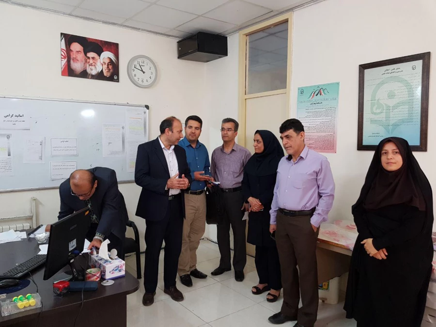 بازدید سرپرست دانشگاه و رؤسای ادارات استان از جلسه امتحانات پردیس آیت الله خامنه ای 8