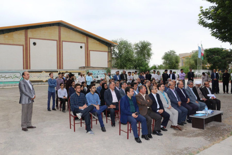 معاون وزیر: رسالت ما دربرابر شهدا حفظ استقلال، آزادی و وحدت کشور است. 33