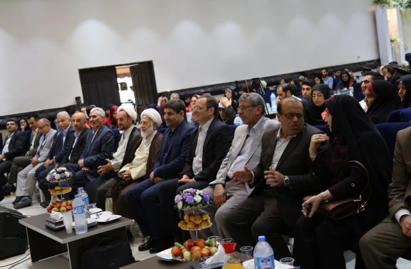 دکتر مهرمحمدی در مراسم دانش آموختگی دانشجویان گلستان:
به منظور توسعه حرفه ای دانشجو معلمان به زودی شبکه اختصاصی یادگیری در دانشگاه فرهنگیان راه اندازی می شود 4