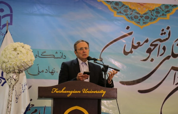 دکتر مهرمحمدی در مراسم دانش آموختگی دانشجویان گلستان:
به منظور توسعه حرفه ای دانشجو معلمان به زودی شبکه اختصاصی یادگیری در دانشگاه فرهنگیان راه اندازی می شود 6