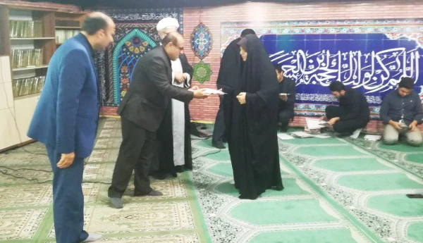 به مناسبت هفته دفاع مقدس طی مراسمی از ایثارگران دانشگاه فرهنگیان استان گلستان تقدیر شد 8