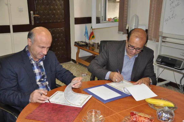 جلسه عقدتقاهم نامه بین دانشگاه فرهنگیان و مرکز بهداشت استان برگزار گردید. 10