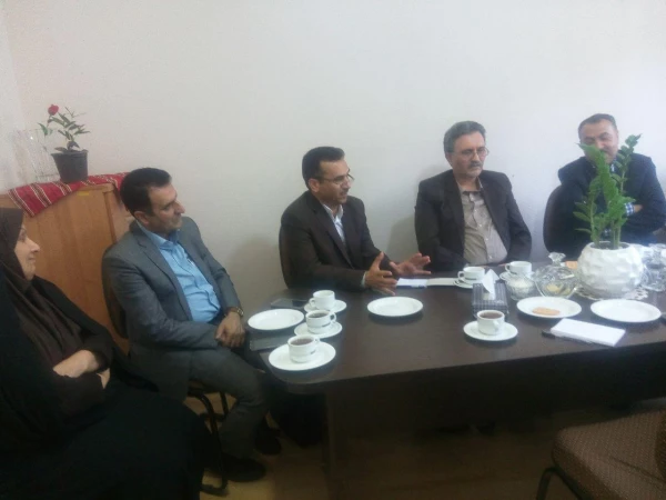 نشست صمیمانه رئیس دانشگاه فرهنگیان استان گلستان با اساتید پردیس امام خمینی (ره) به مناسبت هفته کیفیت آموزش 2