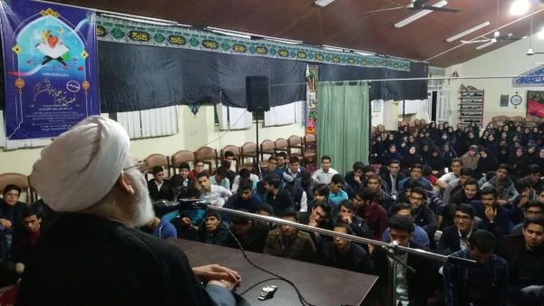 برگزاری همایش نهضت تولید علم در سایه قرآن کریم با حضور  آیت الله فاکر میبدی 2