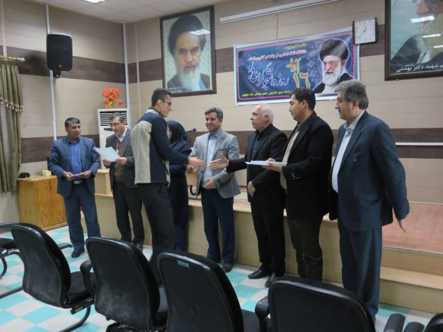مراسم گرامیداشت روز دانشجو و هفته پژوهش در واحد دانشگاهی شهید بهشتی کنبد کاووس با حضور مسئولین دانشگاه برگزار گردید. 4