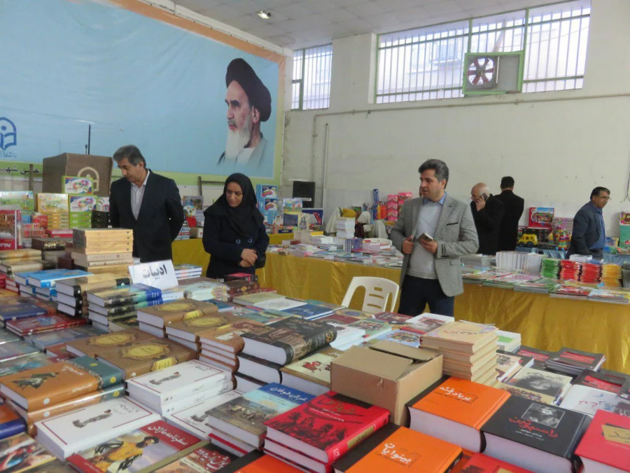 مراسم گرامیداشت روز دانشجو و هفته پژوهش در واحد دانشگاهی شهید بهشتی کنبد کاووس با حضور مسئولین دانشگاه برگزار گردید. 5