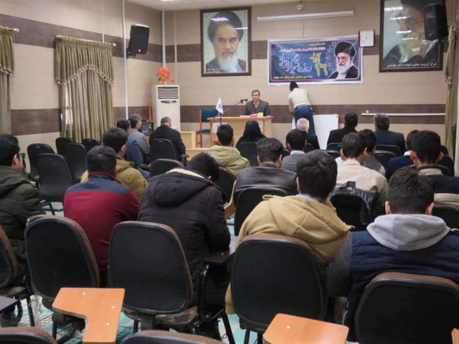 مراسم گرامیداشت روز دانشجو و هفته پژوهش در واحد دانشگاهی شهید بهشتی کنبد کاووس با حضور مسئولین دانشگاه برگزار گردید. 7