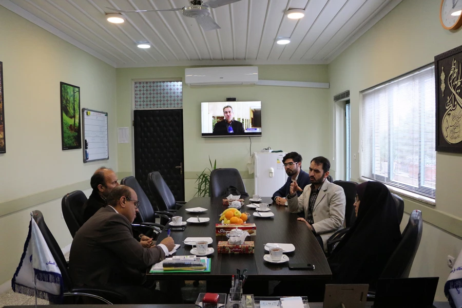 ملاقات آقای صدیقی مسئول بسیج دانشجویی دانشگاه فرهنگیان کشور با دکتر مسعودی سرپرست دانشگاه فرهنگیان استان 3