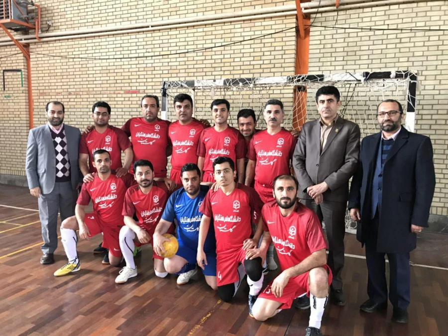 شرکت تیم فوتسال دانشگاه فرهنگیان استان درمسابقات گرامیداشت هفته شوراهای آموزش وپرورش 3