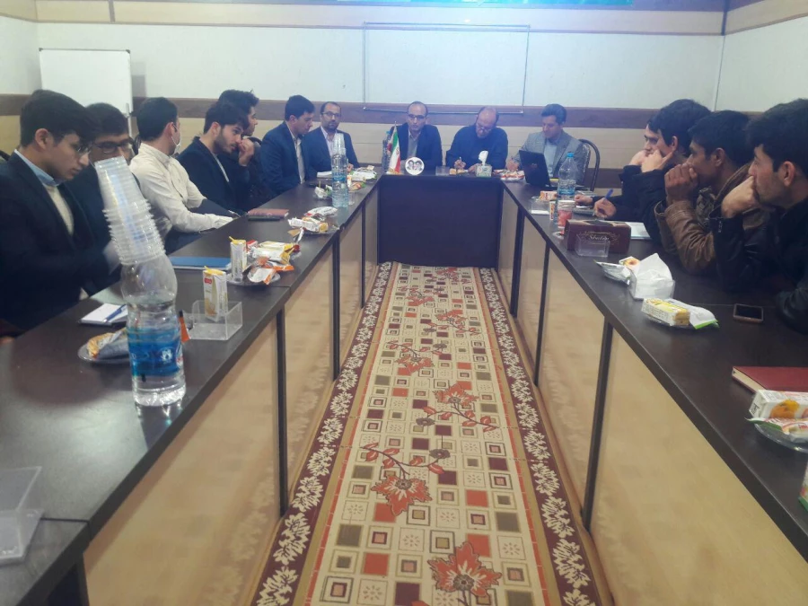 نشست صمیمی دکتر ثنایی سرپرست پردیس آیت الله خامنه ای گرگان و آقای دوجی مدیر آموزش و پرورش مراوه تپه بادانش آموختگان و متعهدین خدمت در اداره آموزش و پرورش مراوه تپه 3