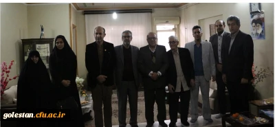 دیدار سرپرست دانشگاه فرهنگیان استان به همراه جمعی از مسئولین با خانواده شهدای دانشجو معلم به مناسبت گرامیداشت دهه فجر