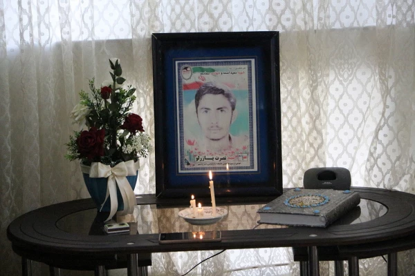 دیدار سرپرست دانشگاه فرهنگیان استان به همراه جمعی از مسئولین با خانواده شهدای دانشجو معلم به مناسبت گرامیداشت دهه فجر 4