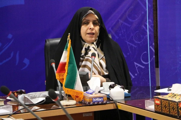 تجلیل از کارکنان شاهد و ایثارگر به مناسبت گرامیداشت هفته شهید و میلاد حضرت زهرا(س) 2