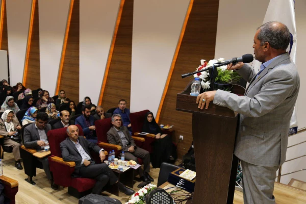 آیین نکوداشت 65 سال تلاش و پویایی تربیت  و آموزش معلم در پردیس امام خمینی «ره» گرگان برگزار گردید. 5