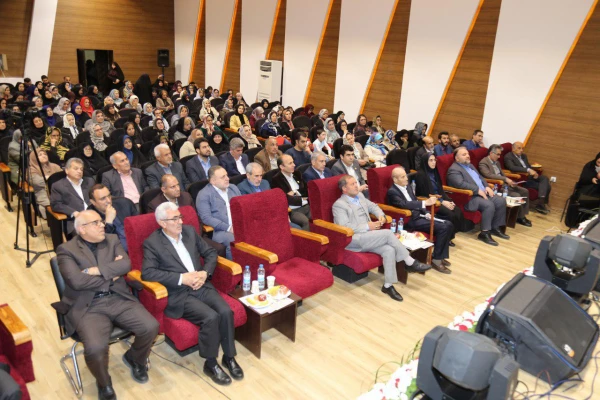 آیین نکوداشت 65 سال تلاش و پویایی تربیت  و آموزش معلم در پردیس امام خمینی «ره» گرگان برگزار گردید. 8