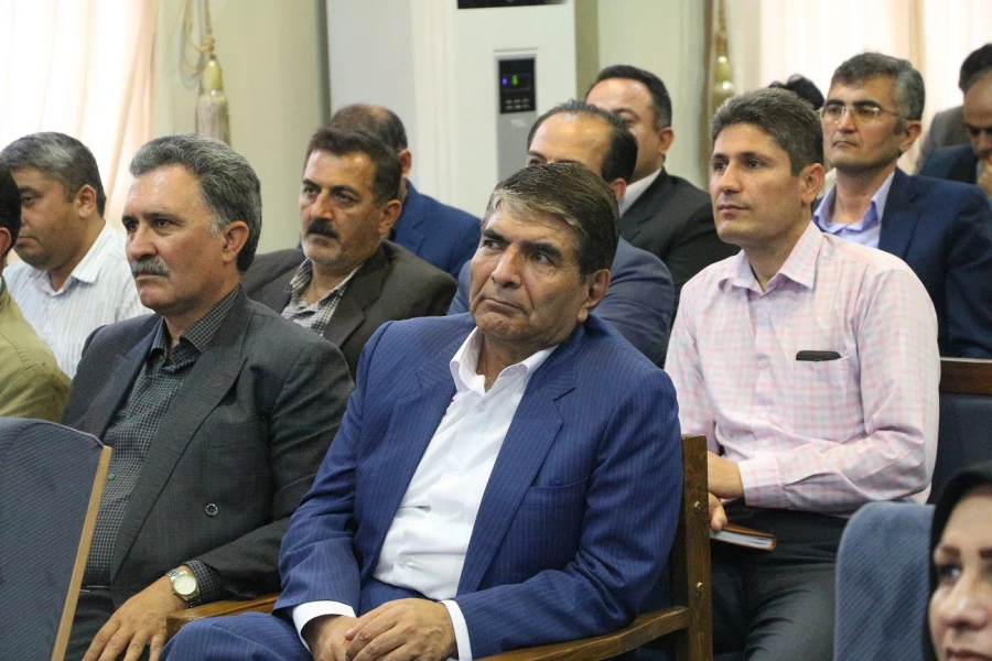 برگزاری مراسم متمرکز بزرگداشت مقام معلم وهفته آموزش 8