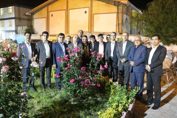 برگزاری مراسم متمرکز بزرگداشت مقام معلم وهفته آموزش 12