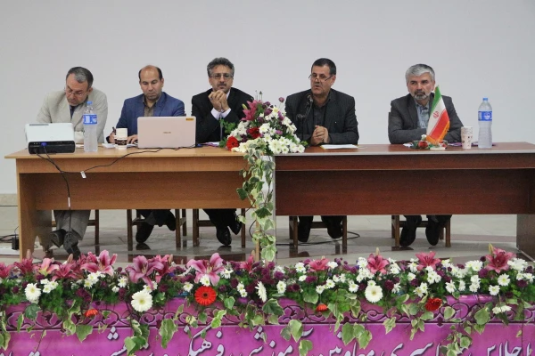 دکتر ساکی :سیاست اصلی دانشگاه فرهنگیان در حوزه پژوهش،آموزش پژوهی است. آموزش نقشه اصلی دانشگاه فرهنگیان در خدمت پژوهش است. 3