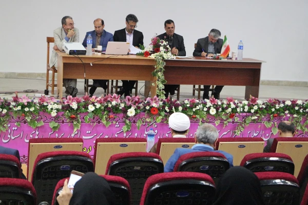 دکتر ساکی :سیاست اصلی دانشگاه فرهنگیان در حوزه پژوهش،آموزش پژوهی است. آموزش نقشه اصلی دانشگاه فرهنگیان در خدمت پژوهش است. 4