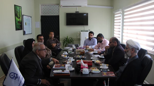 مسئولین بسیج دانشجویی و اساتید استان با سرپرست دانشگاه فرهنگیان استان دیدار کردند. 4