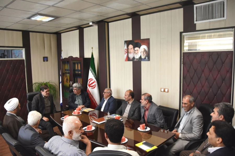 استان گلستان به عنوان اولین استان تفاهم نامه توسعه و تجهیز کتابخانه پردیس ها را با بنیاد خیریه آموزشی قلم چی امضاء نمود. 2