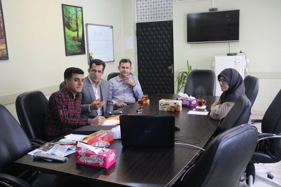 جلسه ویدئوکنفرانس مدیریت یادگیری وتولیدمحتوای الکترونیک