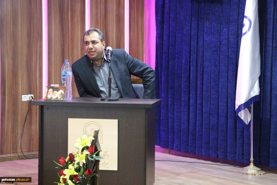 برگزاری کارگاه آموزشی و نمایشگاه عکس و تراکت به مناسبت هفته گرامیداشت پدافند غیر عامل در پردیس های دانشگاه فرهنگیان استان 2