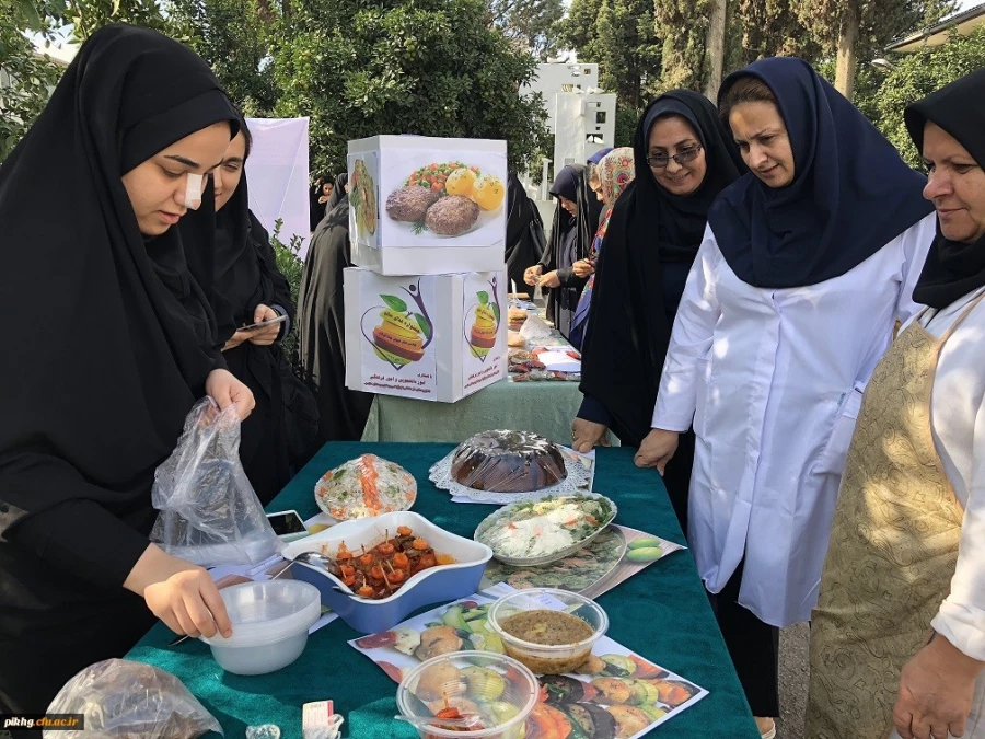 برگزاری جشنواره غذاهای بومی، محلی و بازارچه دانشجویی در پردیس امام خمینی(ره) 2