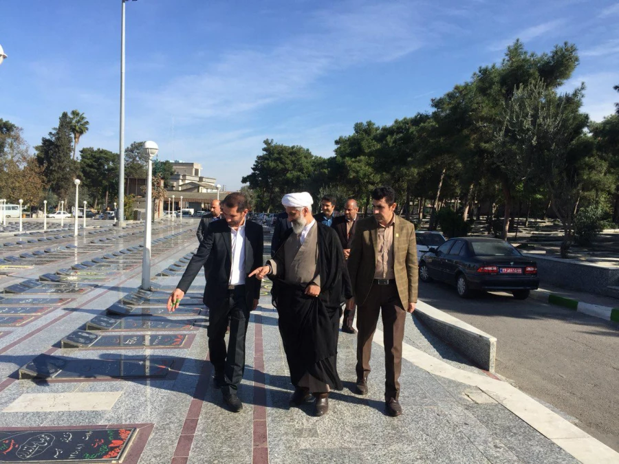 حضور سرپرست دانشگاه فرهنگیان استان به همراه جمعی از اساتید و کارکنان دانشگاه در گلزار شهدای گرگان 3