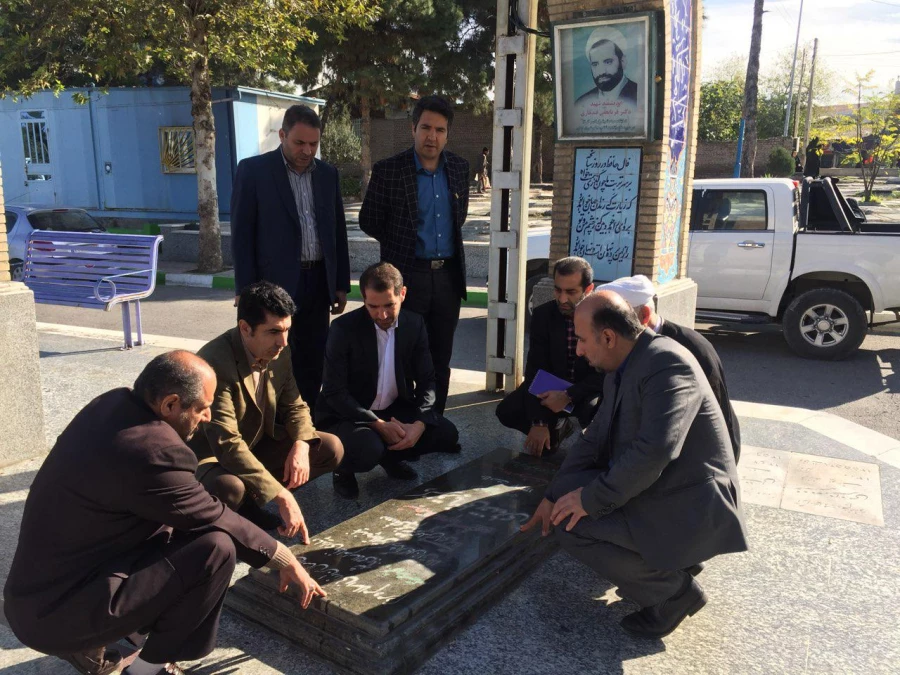 حضور سرپرست دانشگاه فرهنگیان استان به همراه جمعی از اساتید و کارکنان دانشگاه در گلزار شهدای گرگان 5