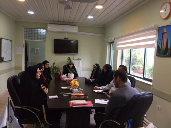 دیدار اعضای بسیج دانشجویی و اعضای شورای صنفی پردیس ها با سرپرست دانشگاه فرهنگیان استان 5