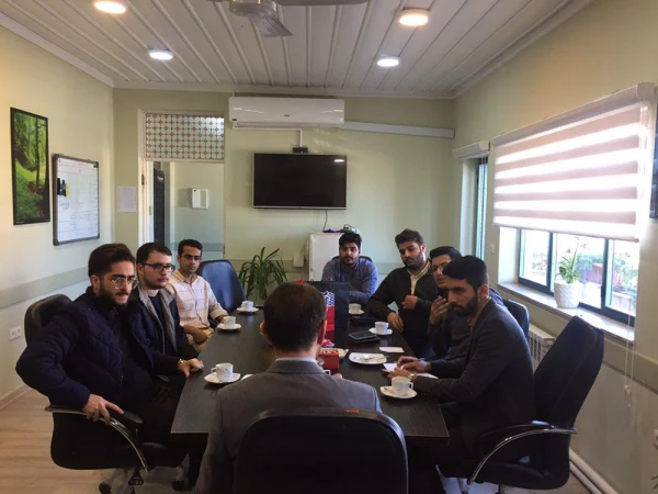 دیدار اعضای شورای مرکزی تشکل انجمن اسلامی دانشجویان پردیس آیت الله خامنه ای با سرپرست دانشگاه 7