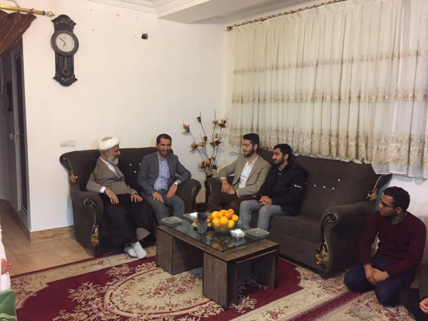 سرپرست دانشگاه در دیدار با خانواده پاسدار شهید محمدرضا منصوریان تأکید کرد:
دشمن بداند راه شهدا همچون چشمه ای جوشان خواهد ماند. 2