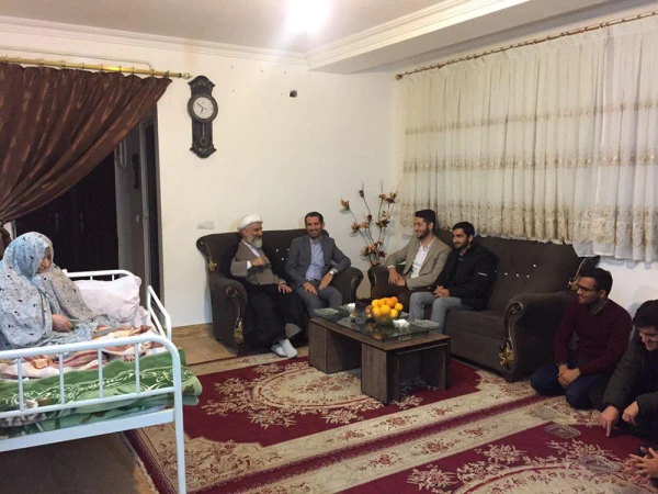 سرپرست دانشگاه در دیدار با خانواده پاسدار شهید محمدرضا منصوریان تأکید کرد:
دشمن بداند راه شهدا همچون چشمه ای جوشان خواهد ماند. 4